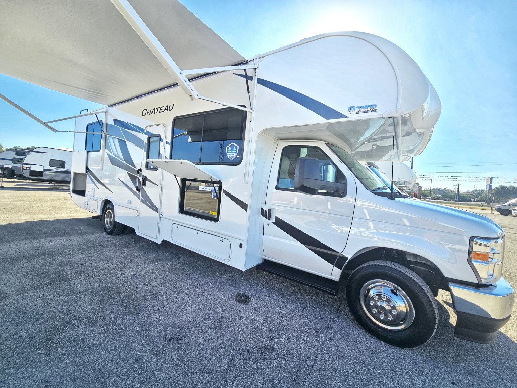 Class C - 1 Slide Out Chateau 28Z