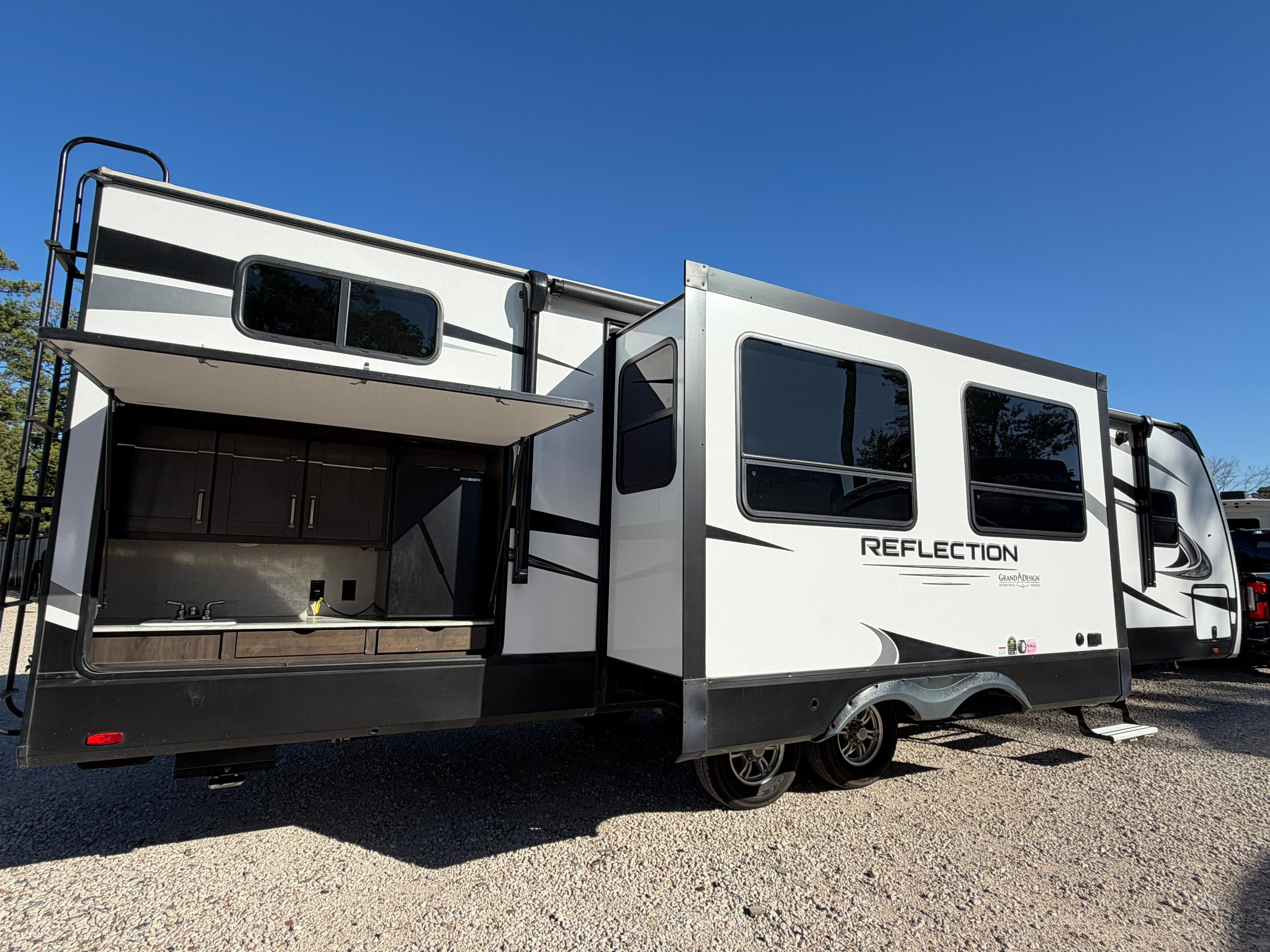 Travel trailer