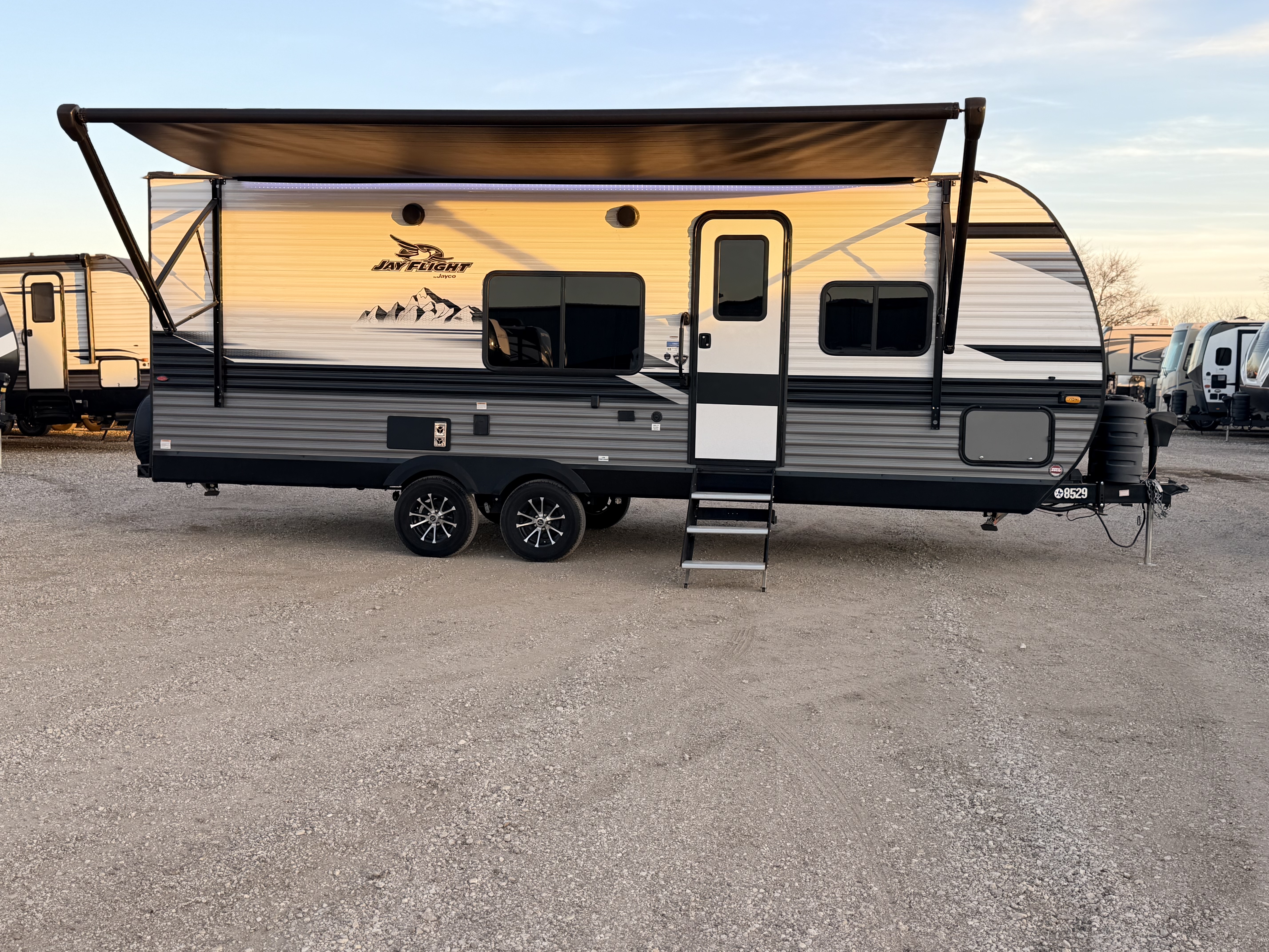 Travel Trailer - 1 Slide Jayco Jay Flight 225MLSW