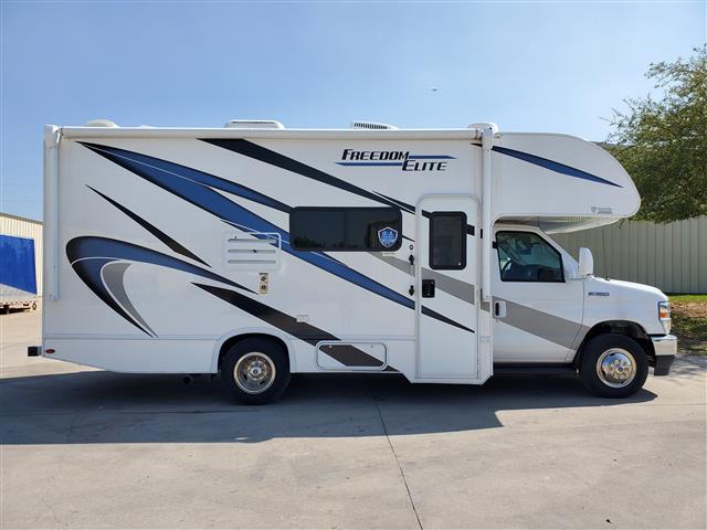 Class C - 1 Slide Out Thor Freedom Elite 22FE