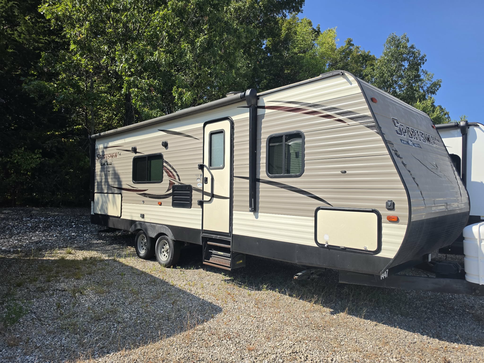 Travel Trailer, 2018 Sportsmen 261BHLE